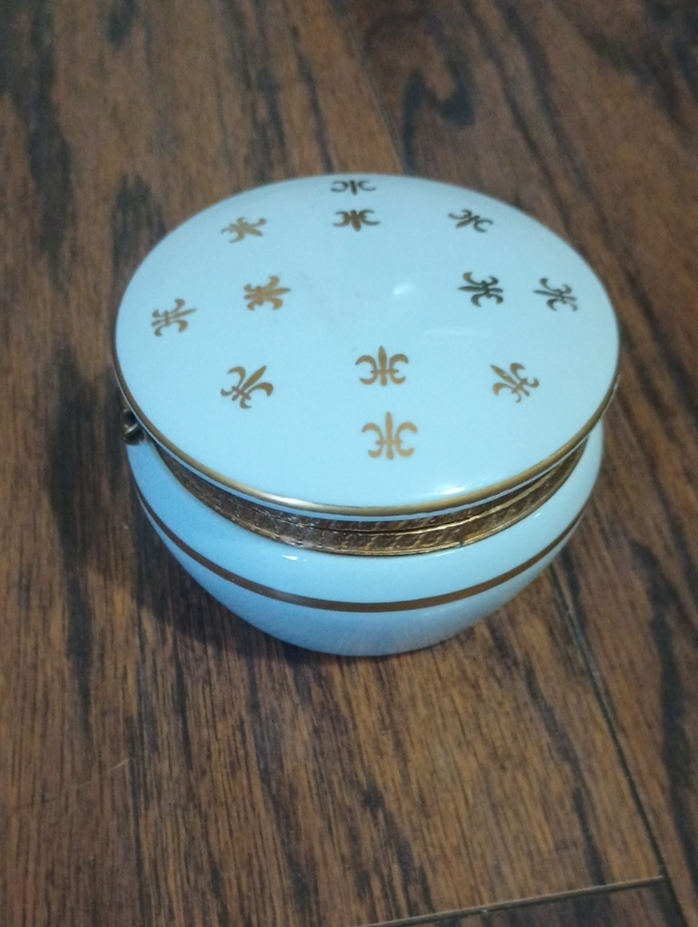 Lefton White Porcelain Trinket Box with Gold Fleur-de-Lis